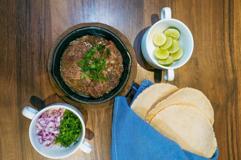 Tacos de barbacoa de cabeza
