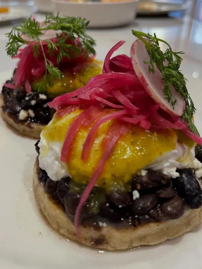 Huevos parachuteros
