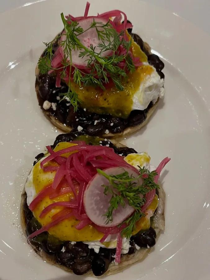 Huevos parachuteros