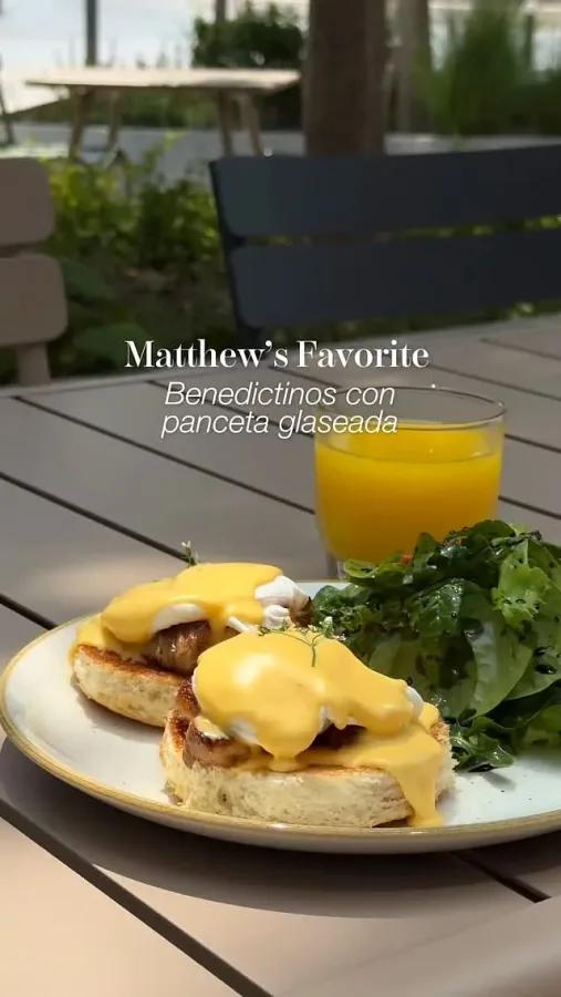Huevos benedictinos con panceta glaseada
